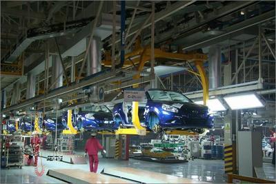 参观江淮生产车间 揭秘“买得起的好品质”背后的制造奥秘